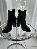 Elegant Black Leather Ankle Boots, Size 39, Stylish!