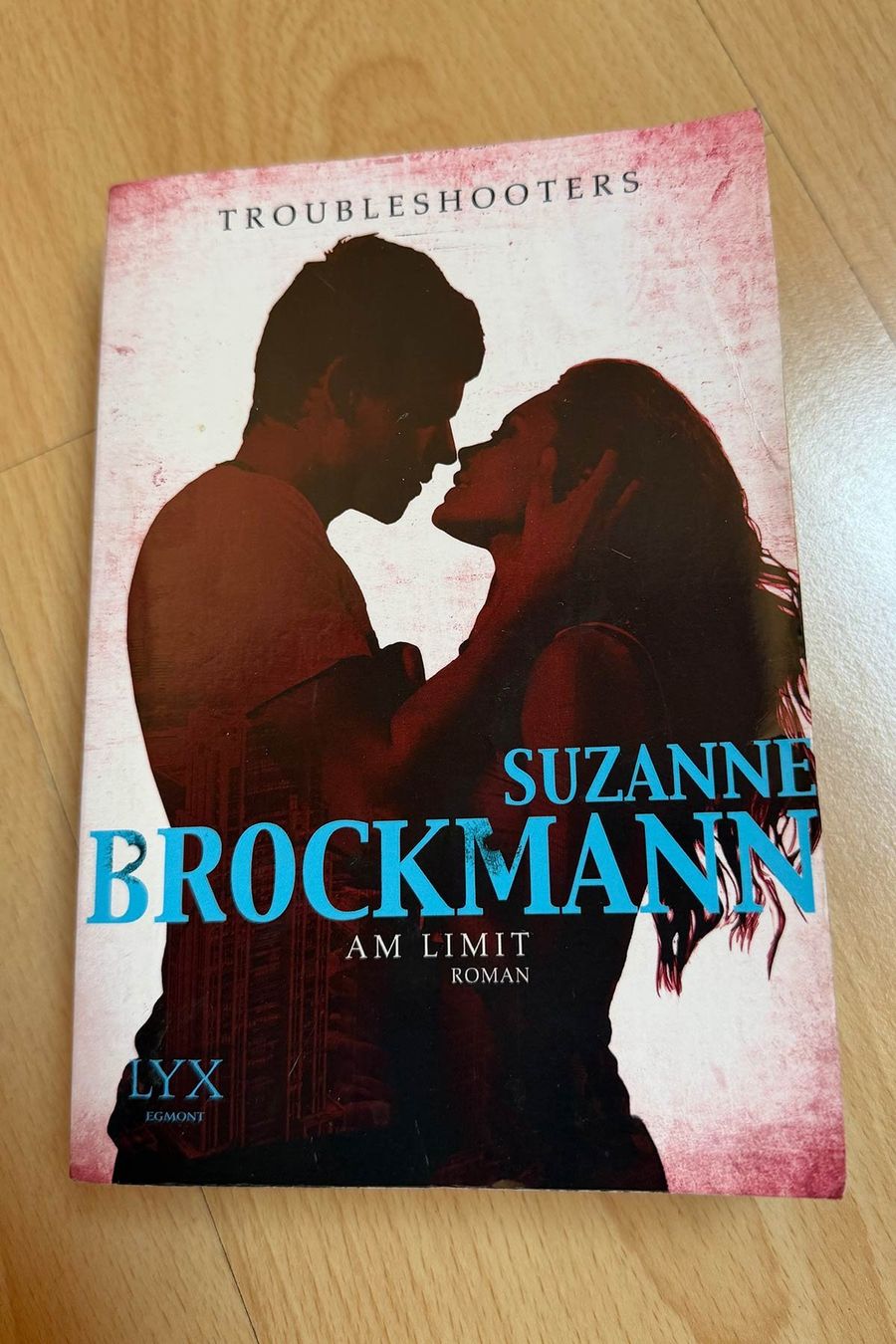 Libri: Roman: Suzanne Brockmann - Am Limit – Usato da Herznach venduto da Ricardomaessig