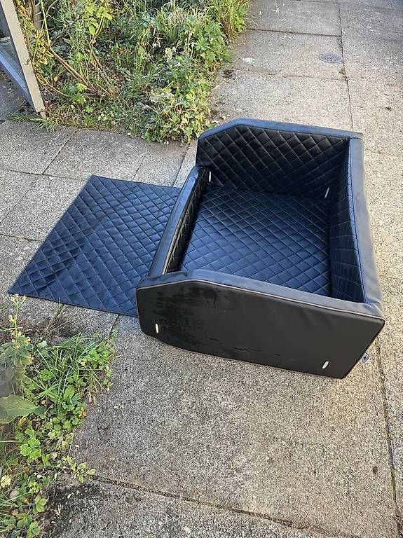 Cucce & Letti: Knuffelwuff Transportbox Kofferraum – Usato da Bolligen venduto da FE_5 2