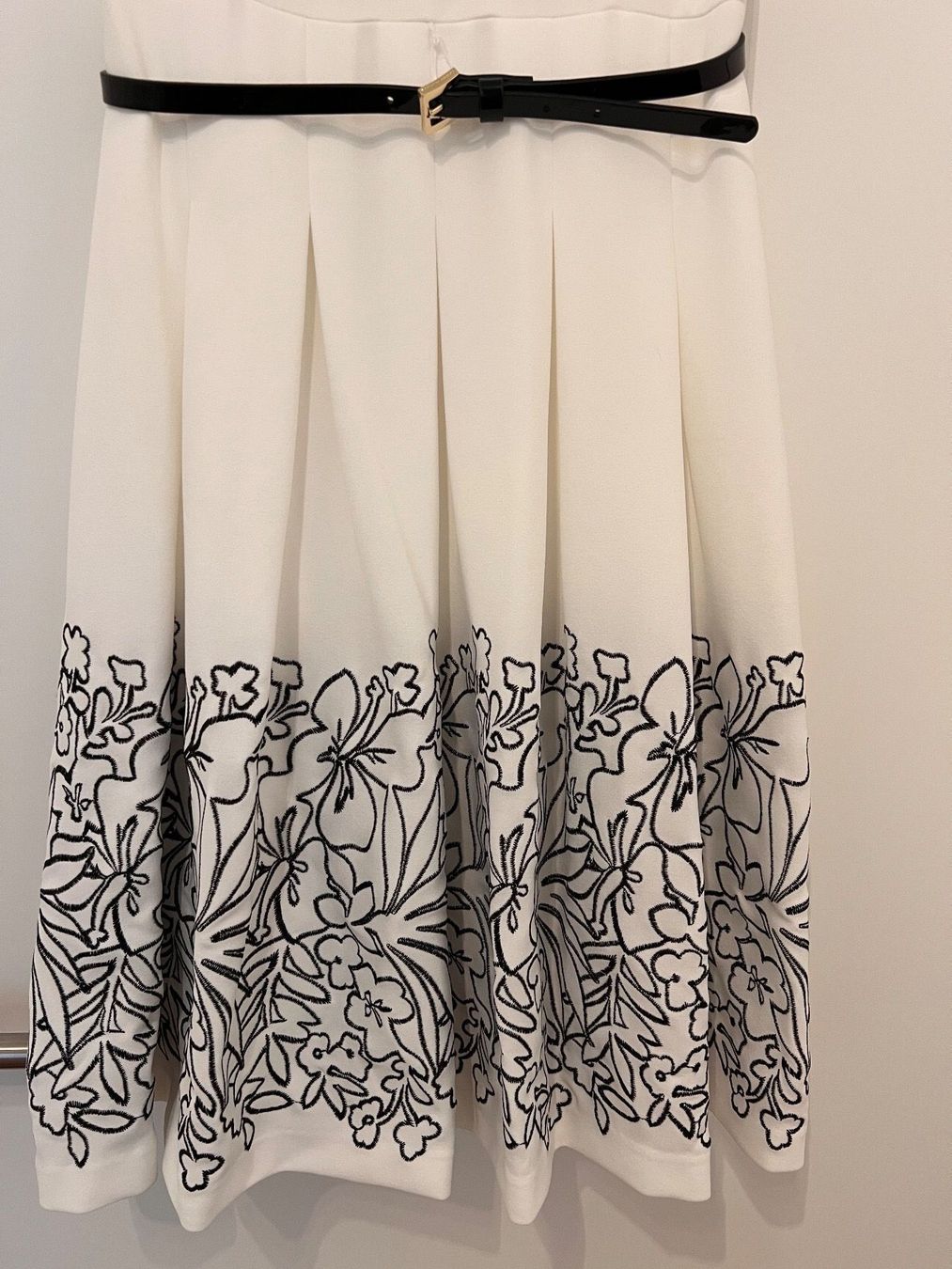 Tommy Hilfiger Kleider: Neues wunderschönes Tommy Hilfiger Kleid – Neu (gemäss Beschreibung) aus Zürich von Cdefinitiv 1