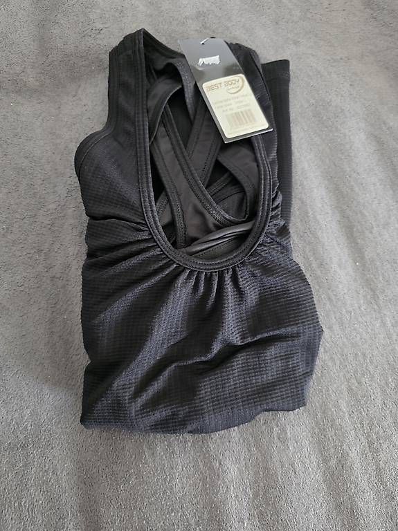 Altra biancheria intima: BEST BODY SCHWAZ GRÖSSE L – Usato da Reitnau venduto da cuorematto01
