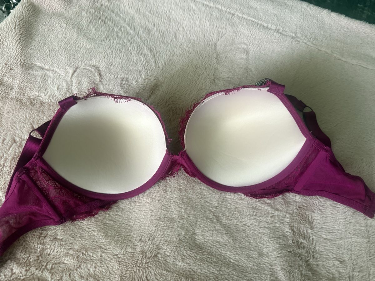 Altra biancheria intima: Victoria secrets BH – Nuovo (secondo la descrizione) da Sarnen venduto da Sla_ta 2