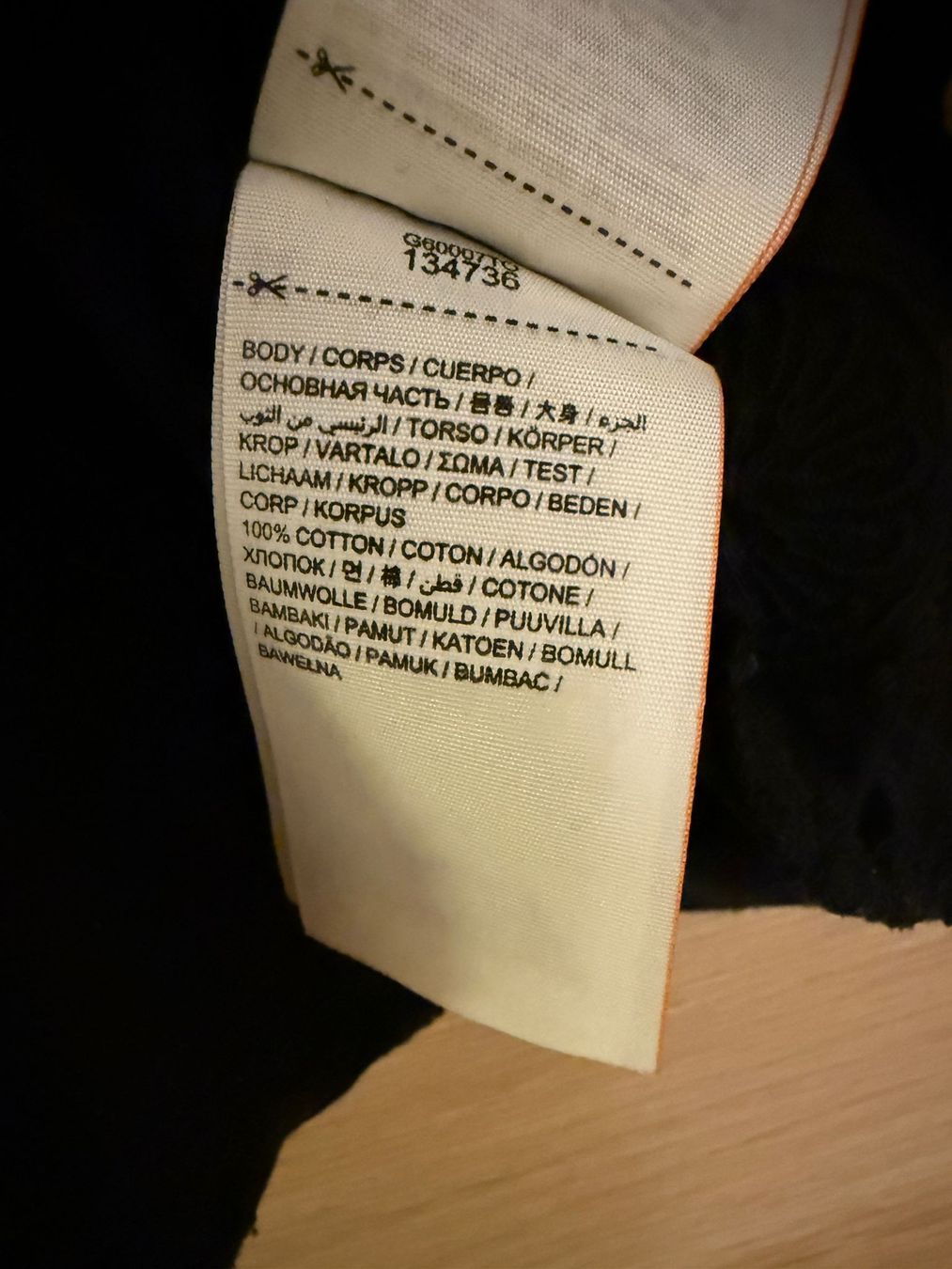 Superdry Top: Top Superdry, taille M – Usato da Bern venduto da gil_rkx8 2