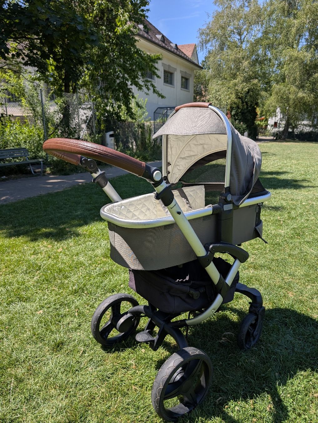 Poussette: Bonavi Kinderwagen mit Zubehör  – D'occasion à Zürich par mar_yxv5 3