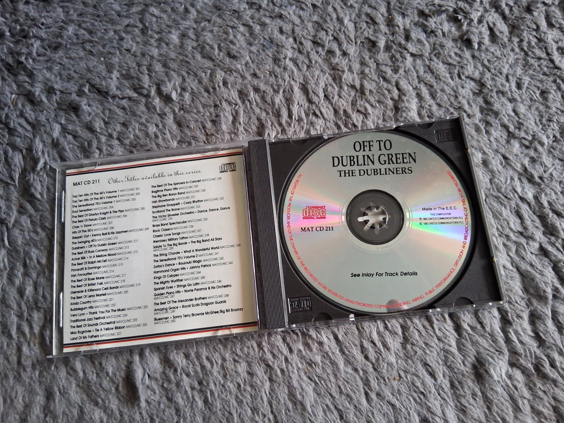 CDs: THE DUBLINERS      OFF THE DUBLIN GREEN     CD – Gebraucht aus Wetzikon ZH von Ramones01 2