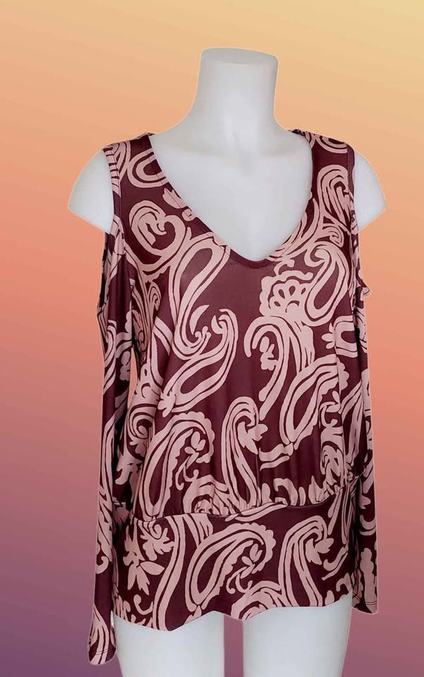 T-shirt: Schulterfreies Paisley-Shirt – Nuovo e nell'imballaggio originale da Aarburg venduto da Hystoria 1