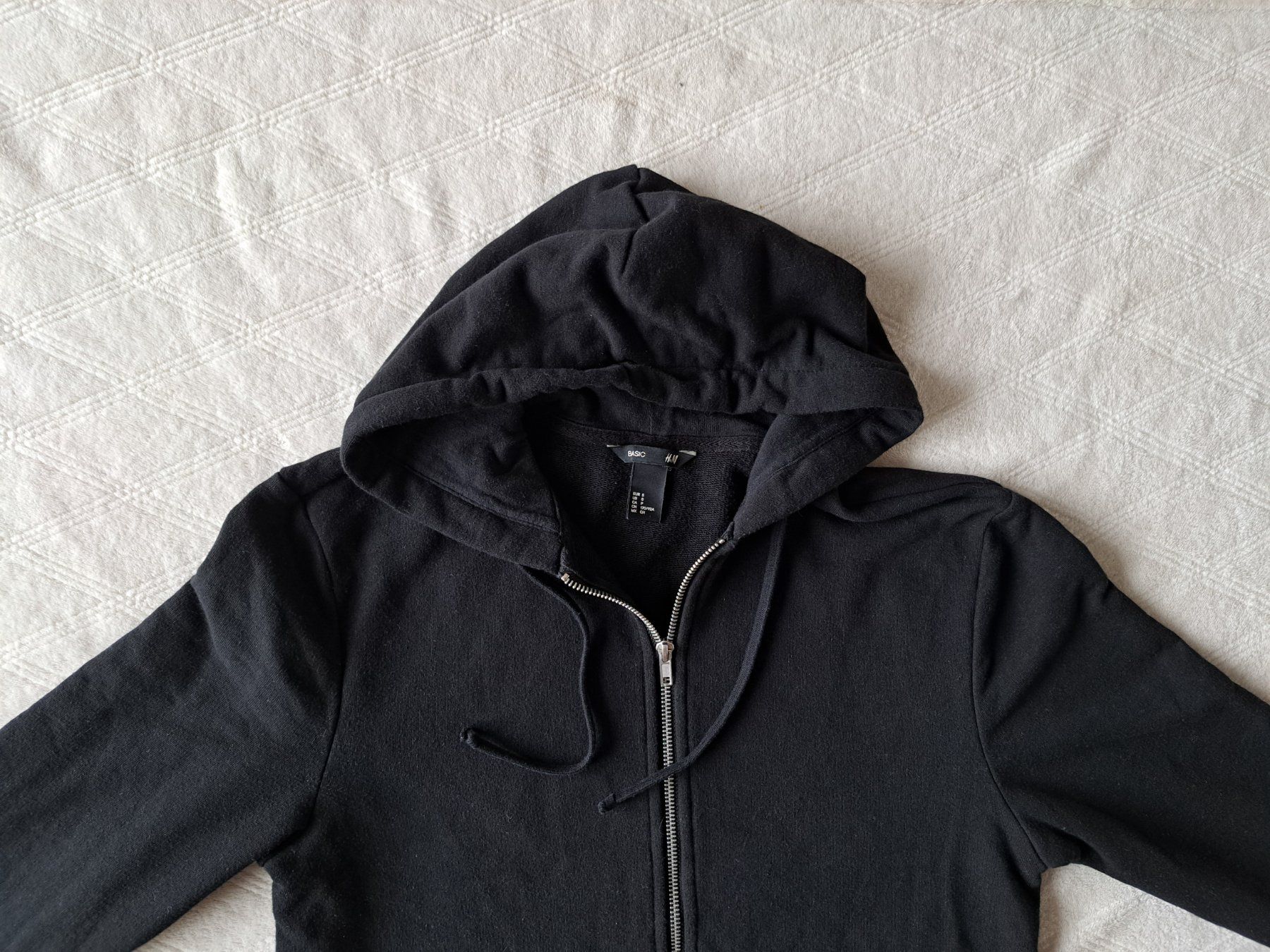H&M Maglioni & Felpe: Schwarzer Kapuzenpullover Gr. S "Stilinski 24 " – Usato da Gysenstein venduto da joshuas81 1