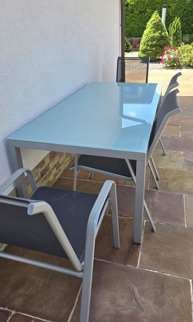 Set di tavolo e panche: Glastisch Set mit 4 Stühlen, Alu/Textil – Usato da Möhlin venduto da Atdiego76 5
