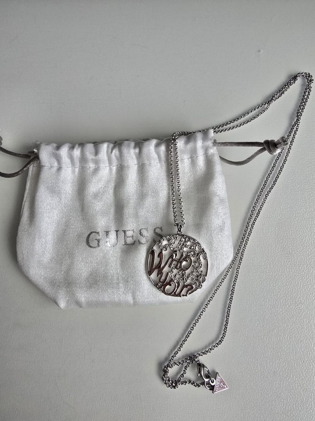 Guess Catenine: GUESS sautoir – Nuovo (secondo la descrizione) da Mont-sur-Rolle venduto da Senna85