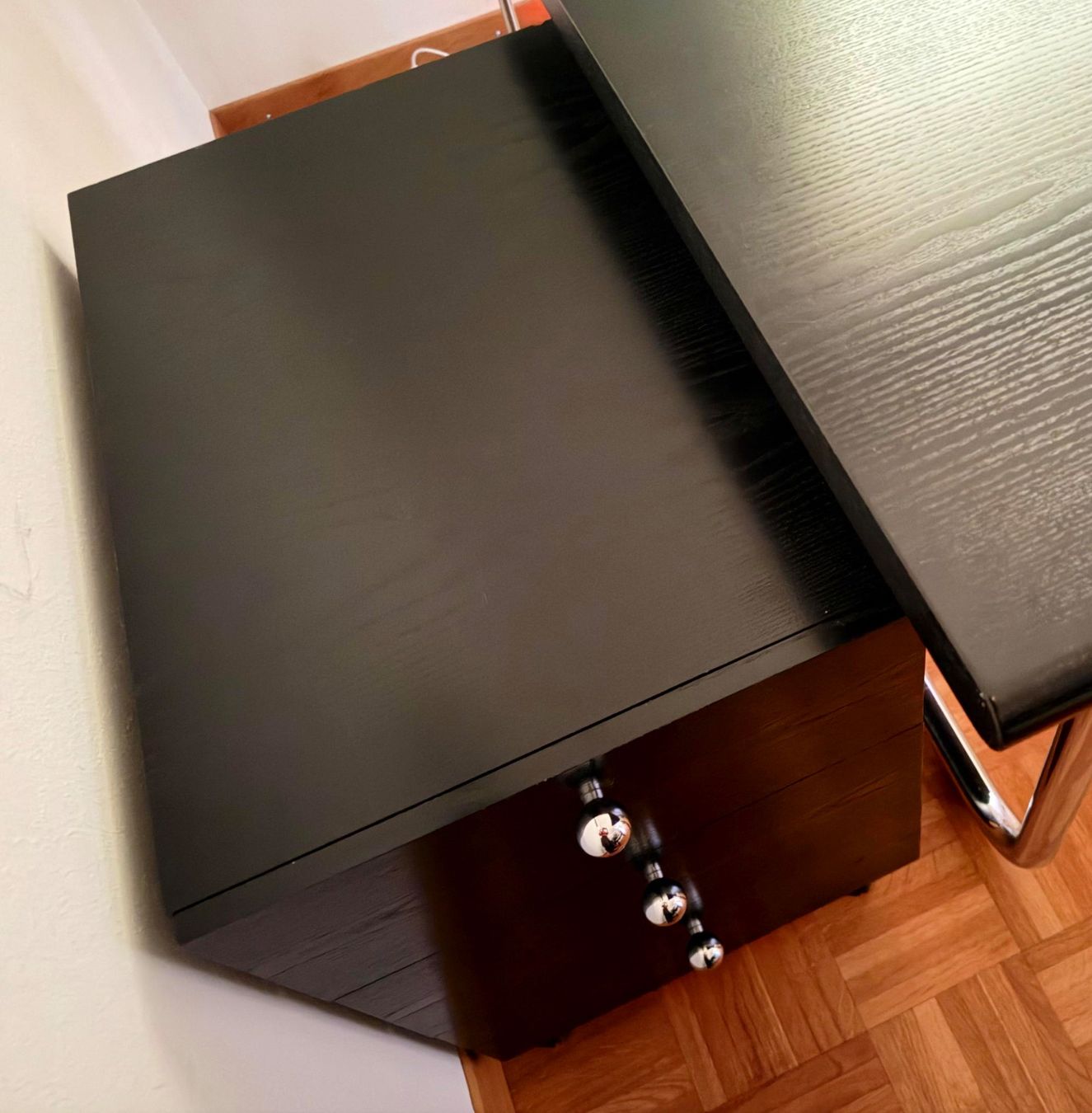 Victoria Möbel Tische: Tisch Victoria – Gebraucht aus Utzenstorf von Uhuzo 5