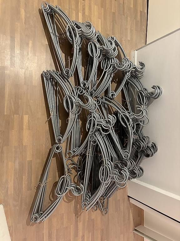 Appendiabiti: Kleiderbügel 140 Stk.  – Usato da Thun venduto da loria100