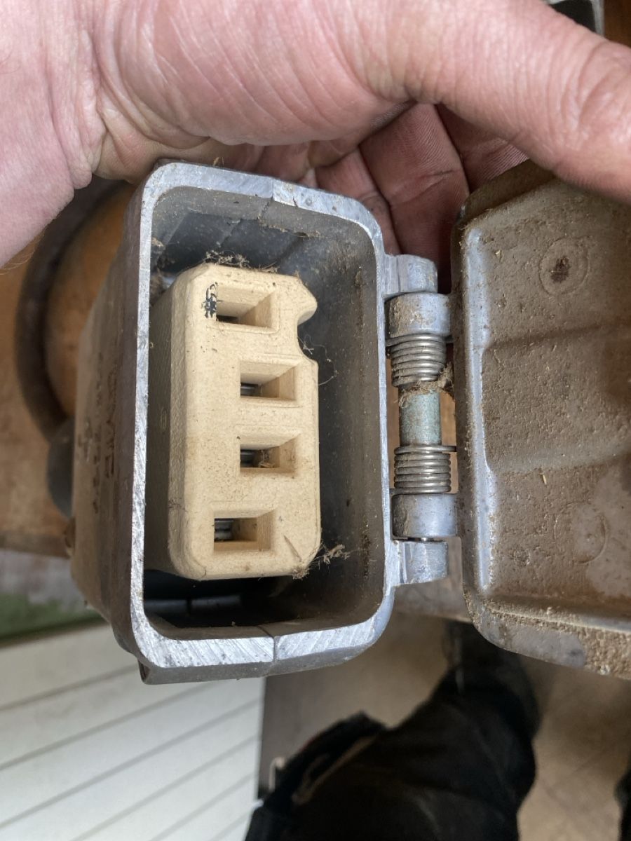 Spine: Diverse I40 Stecker – Difettoso da Gipf-Oberfrick venduto da Fricktaler1803 2