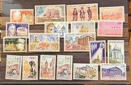 FRANCE timbres neufs ** ~1971