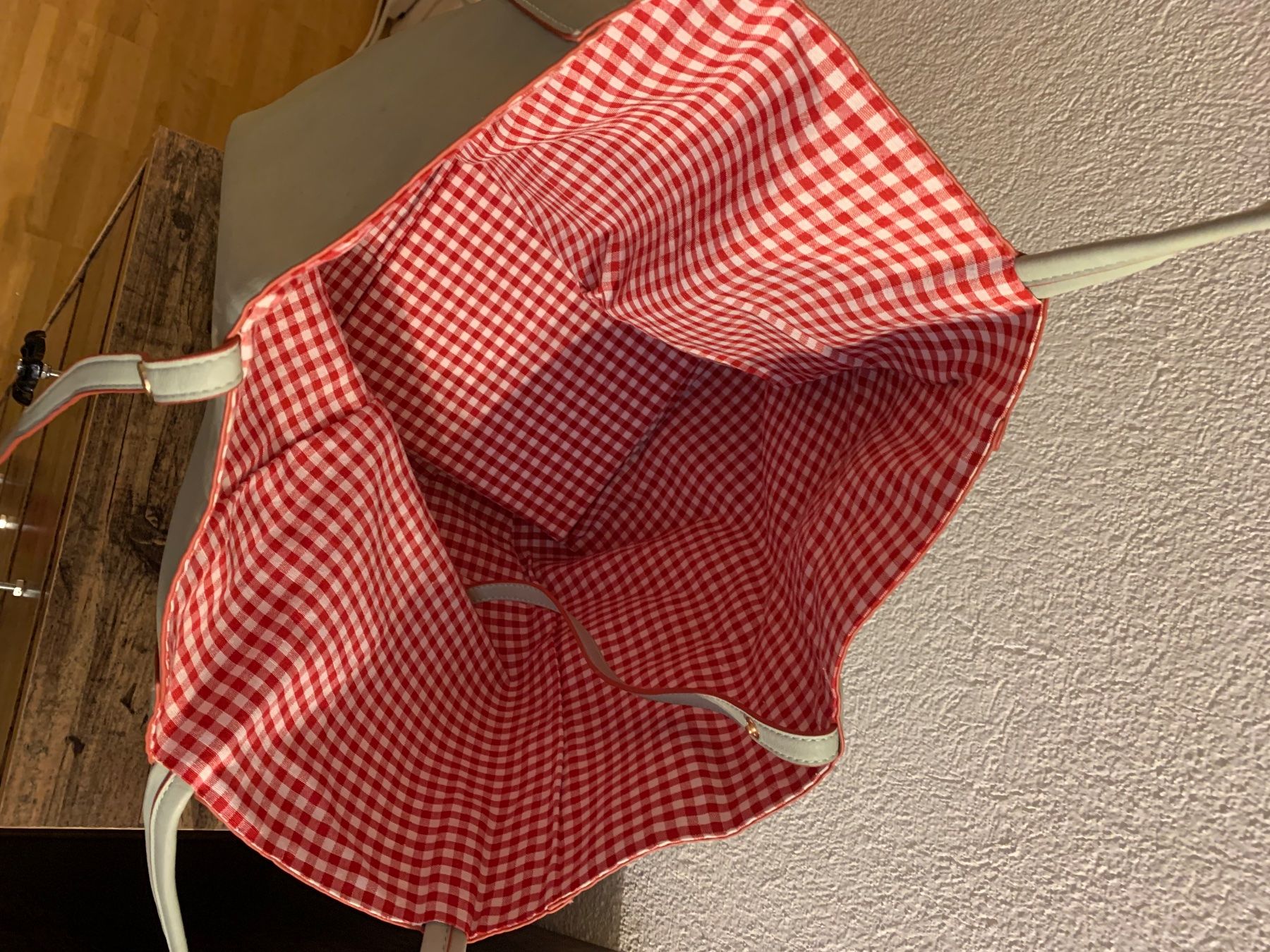 Taschen für Damen: Kunstleder Tasche – Gebraucht aus Zürich von Lieneli 2