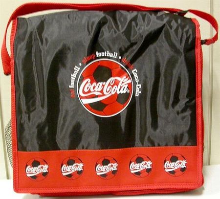 Coca-Cola Fussball Tasche mit Sitzunterlage