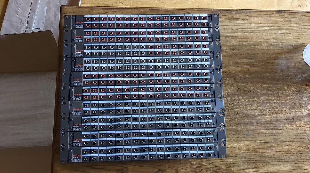 Kabel: 10× patchbays Tascam – Gebraucht aus Vevey von OddEcho
