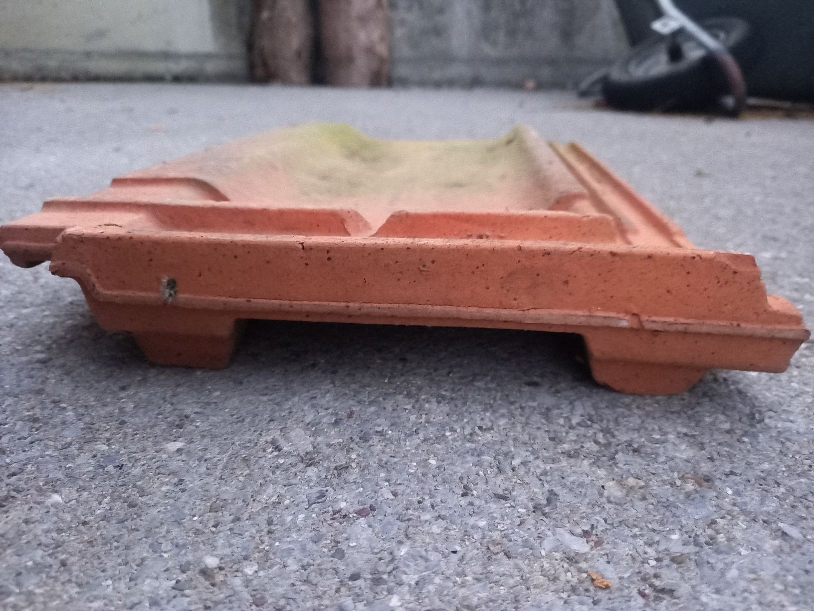 Steine & Dachziegeln: Posten alte gebrauchte Dachziegel  – Gebraucht aus Galgenen von Allerlei8854 9