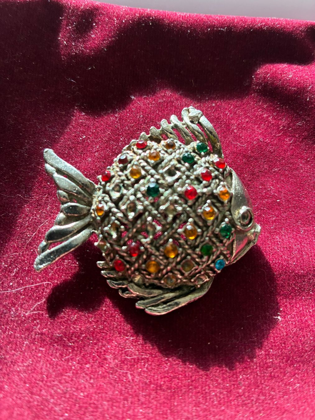 Spille & Fermagli: broche-métal argenté-poisson – Usato da Evilard venduto da nenette01 1