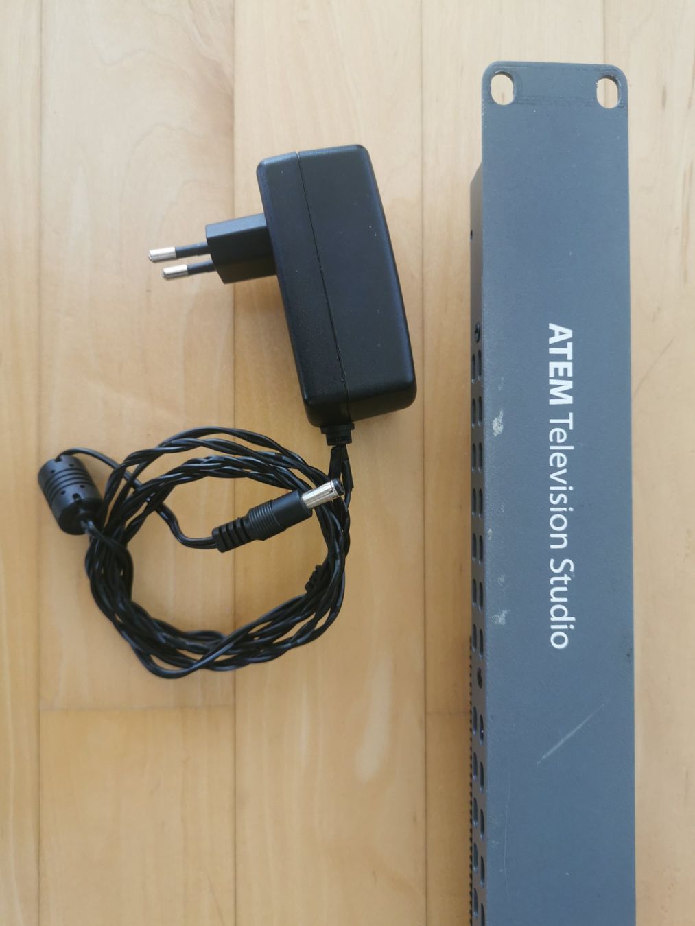 Blackmagic Console di mixaggio: Blackmagic Design ATEM Television Studio – Usato da Speicher venduto da joreim 1