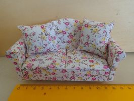Sofa 7 x 13.6 x 6.4 mit 2 Kissen für das