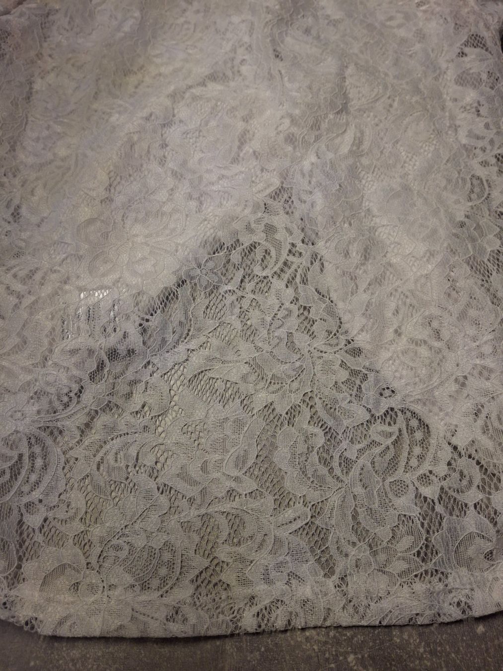 Maglioni & Felpe: Pull col en V dentelle transparence taille L marque Chicorée – Usato da Villiers venduto da san_jn5w 2