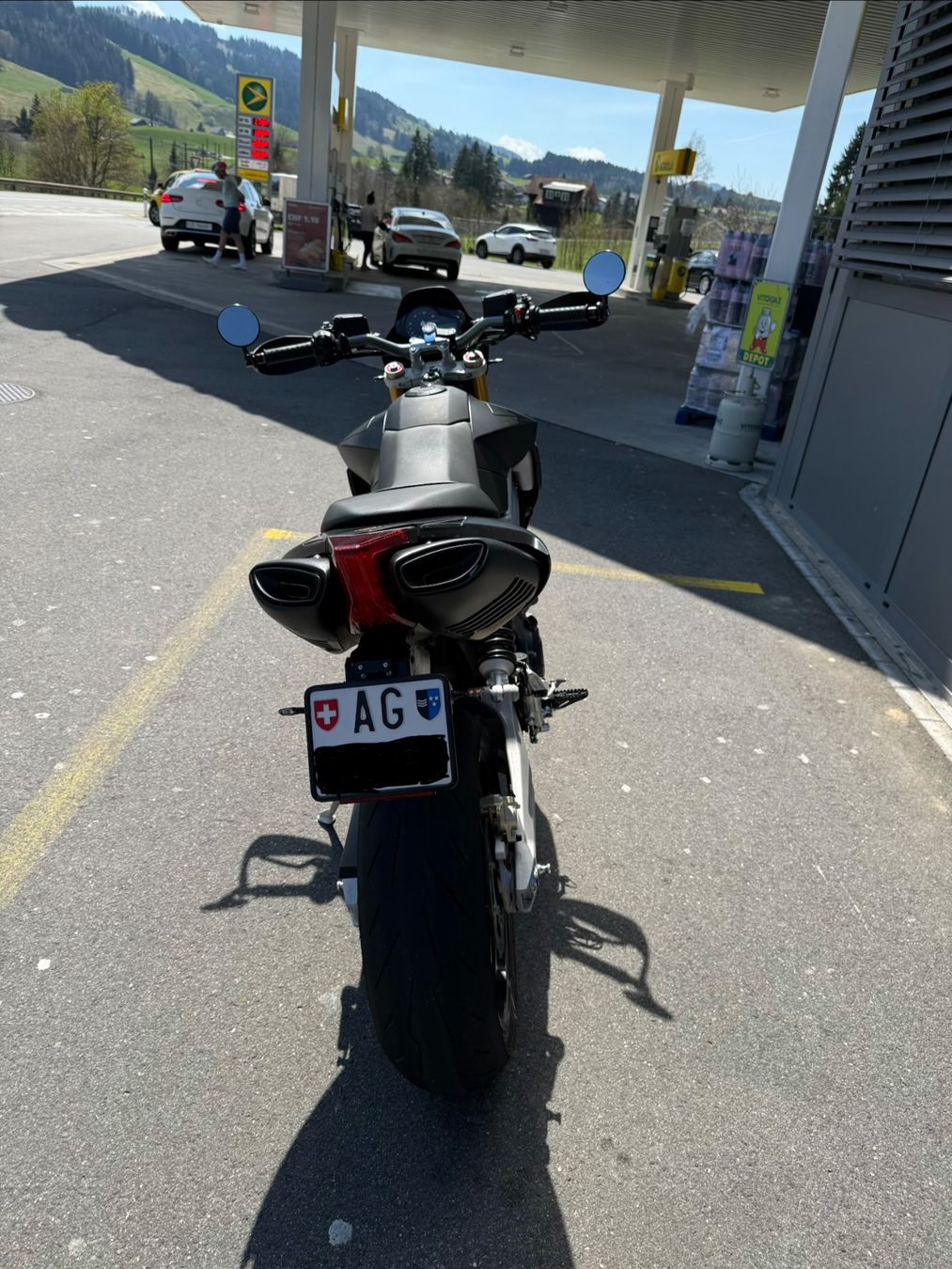 Aprilia Route: APRILIA Dorsoduro 750 – D'occasion à Berikon par ala_2nd8 2