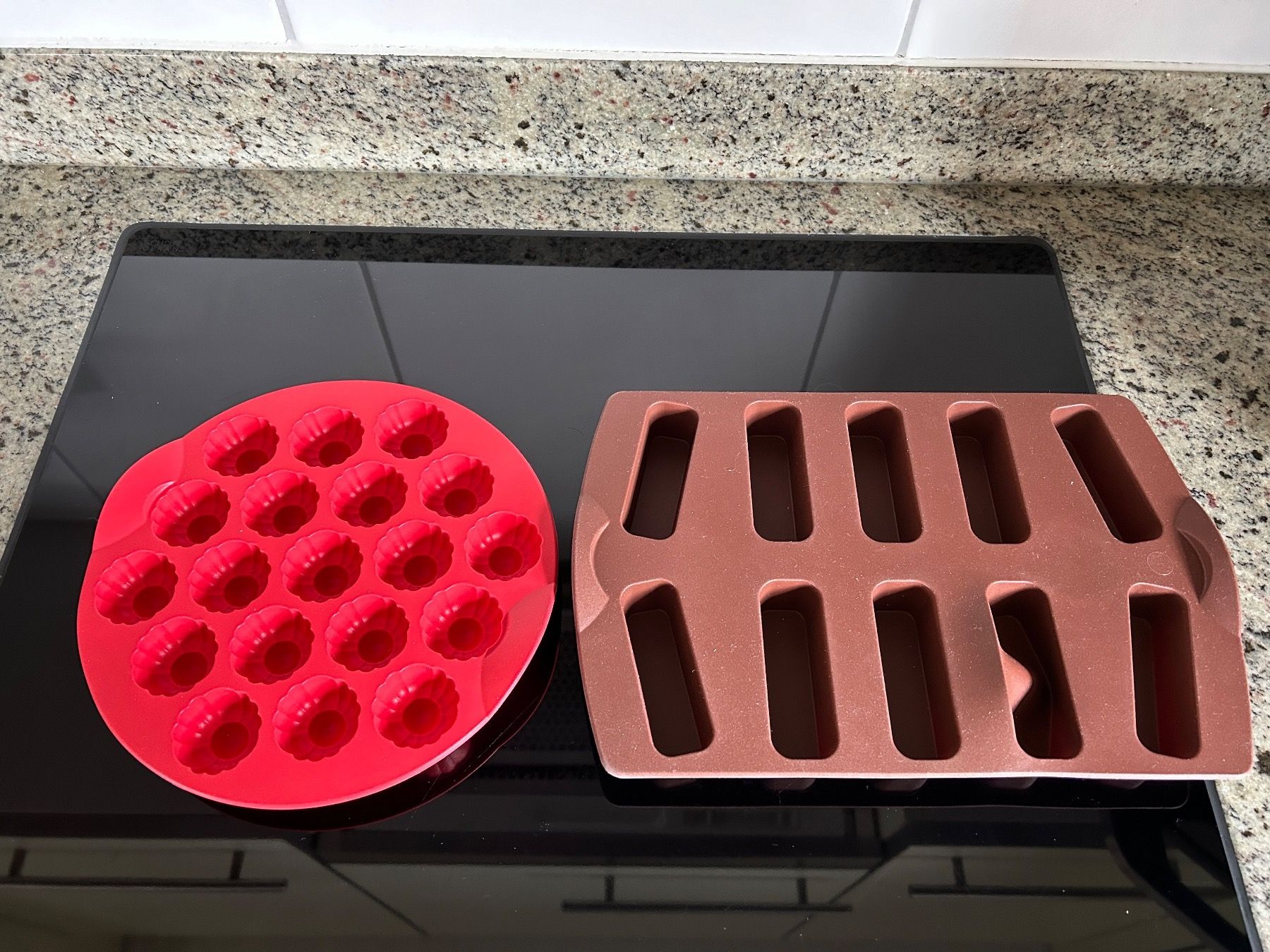 Tupperware Backformen: Neue Tupperware Silikon Backformen – Neu (gemäss Beschreibung) aus Beatenberg von buy2you 3