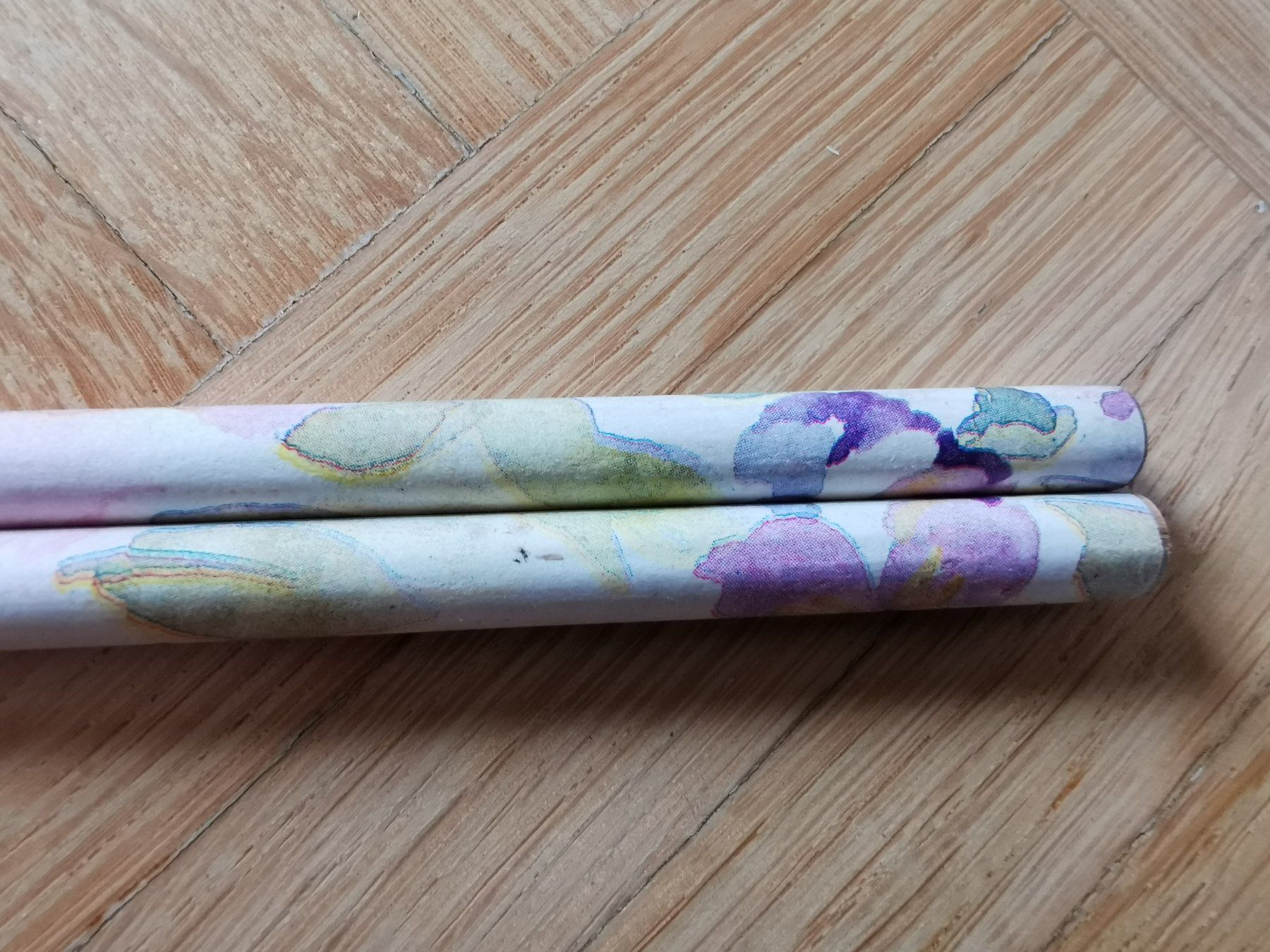Matite, matite colorate & gessi: 2 Bleistifte Blumenmuster (neu) – Nuovo (secondo la descrizione) da Stäfa venduto da flamingo_17 1