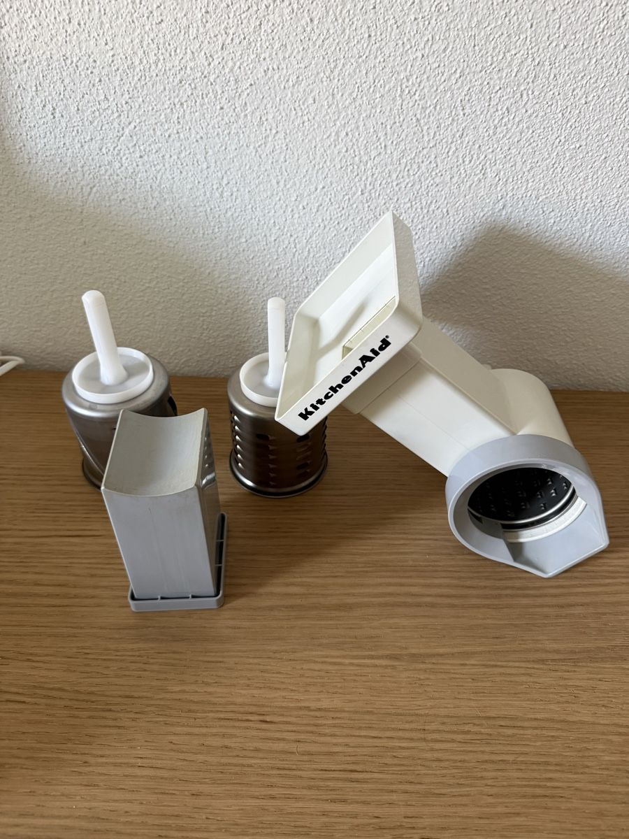 Kitchenaid Elettrodomestici da cucina: Accessoire KitchenAid râpe trancheuse – Usato da Kloten venduto da Mumiiin 8