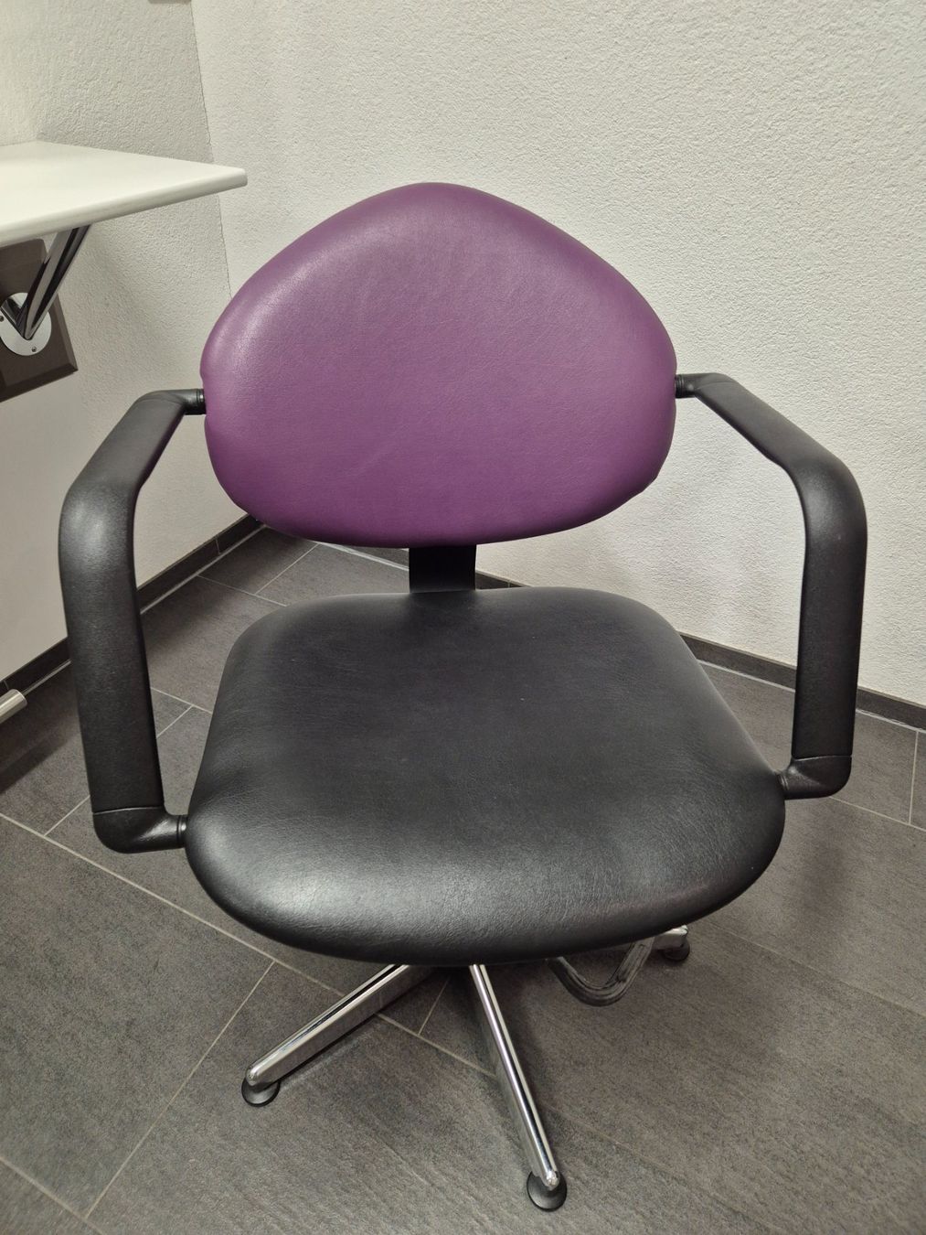 Stühle: Coiffeurstuhl – Gebraucht aus Mosnang von Aurel2018 2