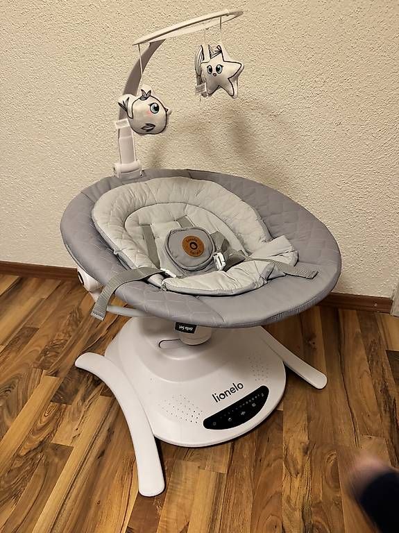 Bascules & balançoires: Babyschaukel elektrisch – D'occasion à Reinach AG par Tt32056