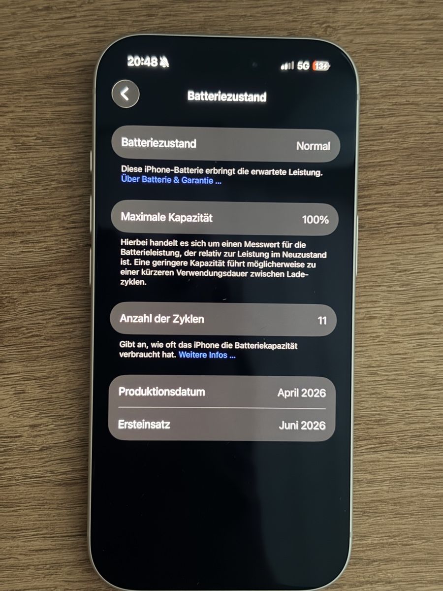 Apple Portables: 2 monate altes Iphone 17Pro | mit Garantie – Neuf (Voir description) à Lichtensteig par Polarlicht27 1