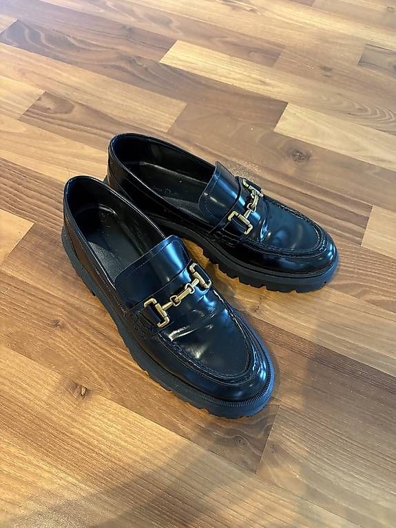Scarpe da donna: Damenloafer Massimo Dutti Gr. 39 – Usato da Siebnen venduto da SienaJoana