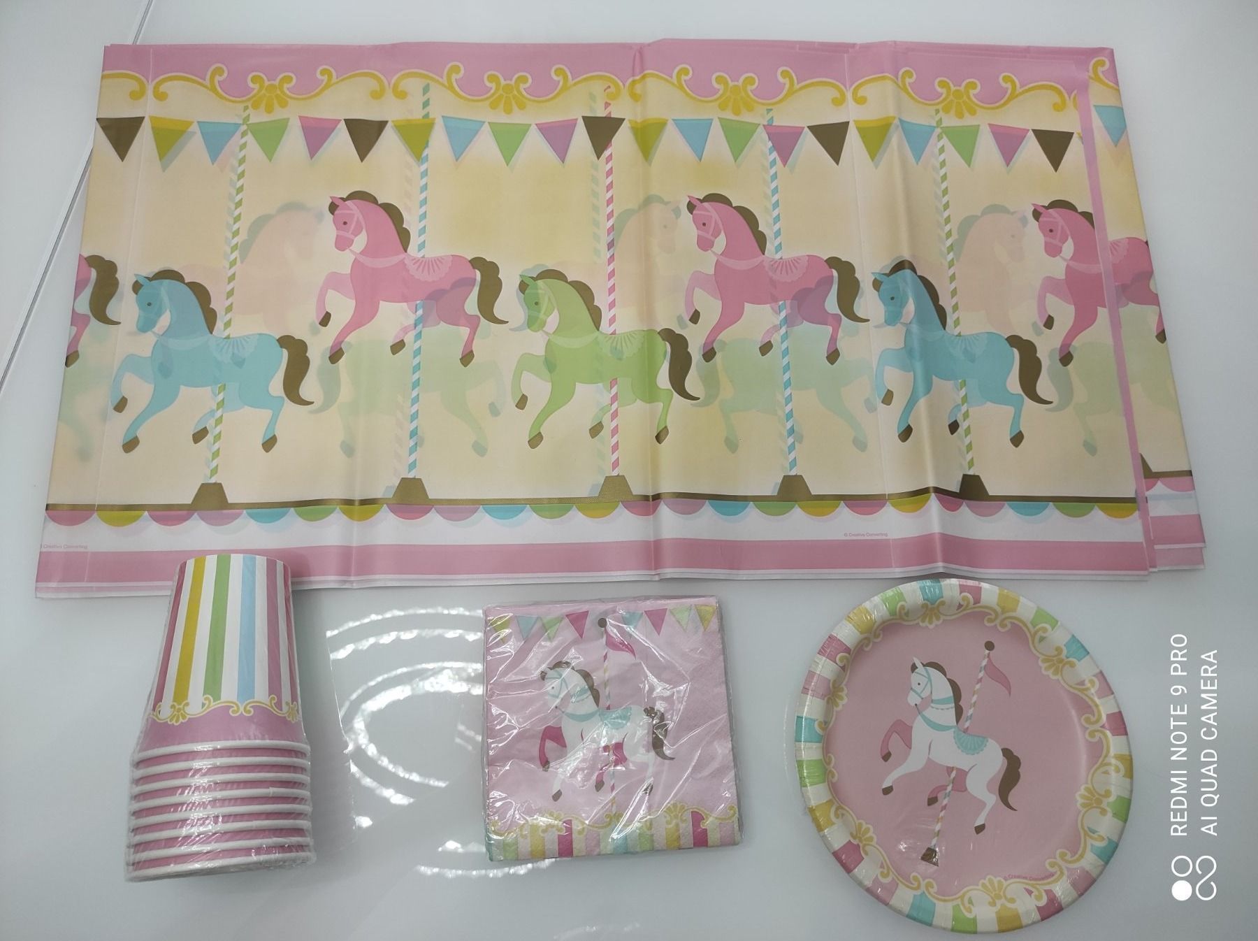 Tutte le decorazioni: Kinder Geburtstag Pferdkarussell party Set – Nuovo e nell'imballaggio originale da Oensingen venduto da mamma86