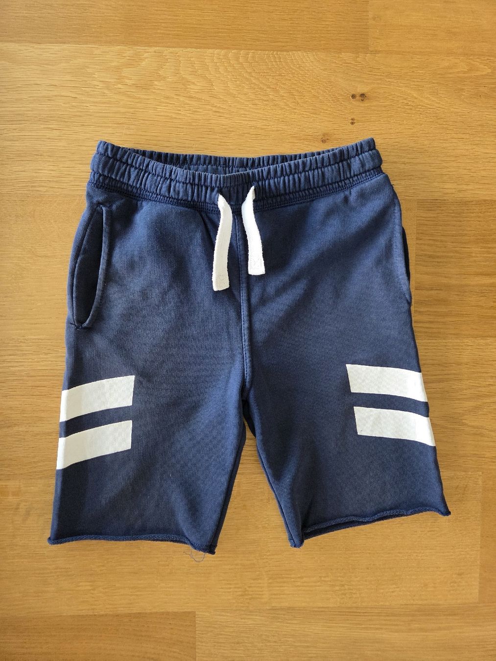 H&M Pantaloni: Kurze Hose dunkelblau Gr. 134 – Usato da Villars-sur-Glâne venduto da richardette