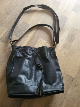 Beuteltasche, Handarbeit aus echtem Leder, fast neu