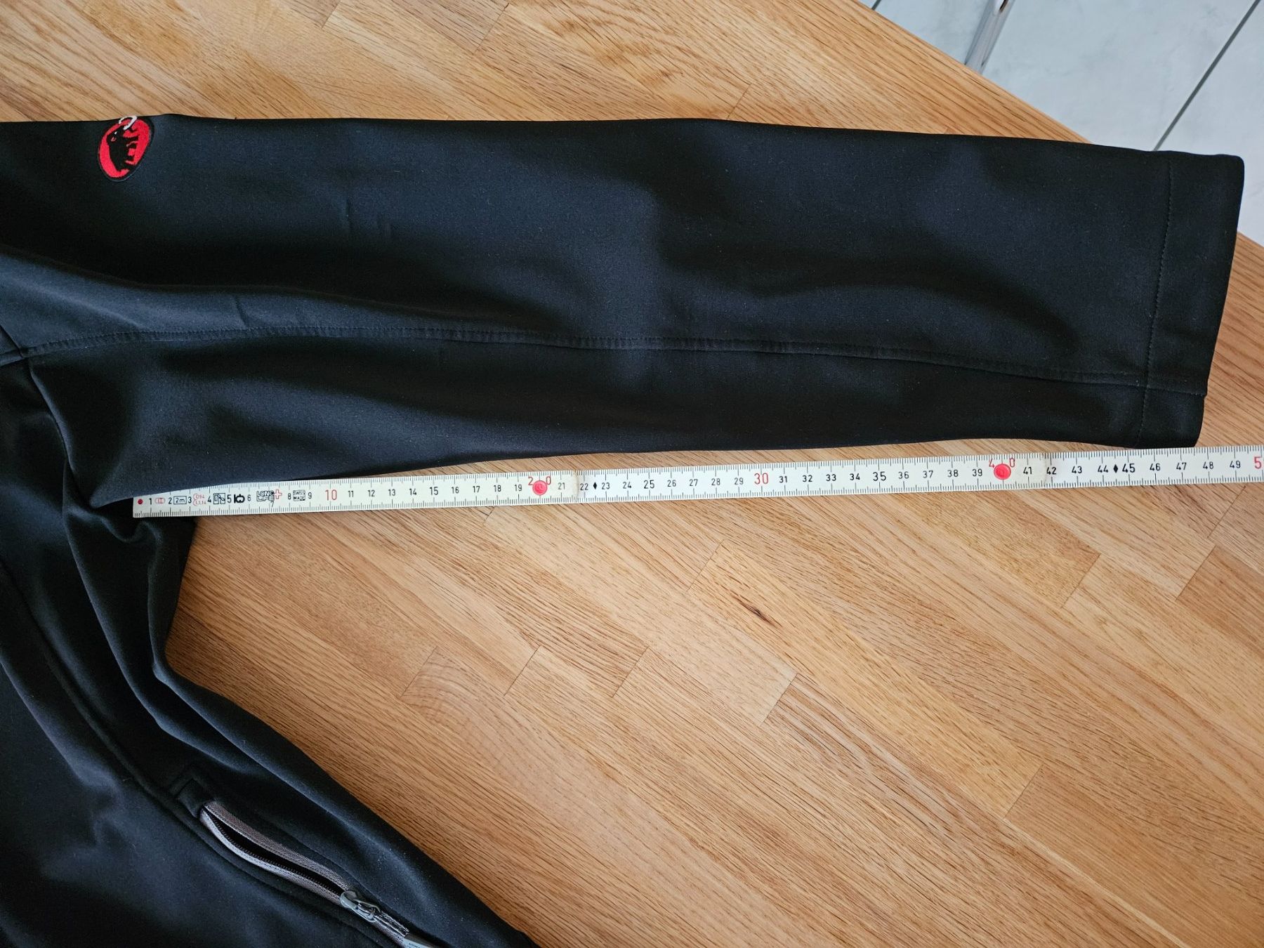 Mammut Jacken: Mammut, Soft Tech Jacke schwarz, leicht + flexibel, Top-Occ. – Gebraucht aus Einsiedeln von Salusa 5