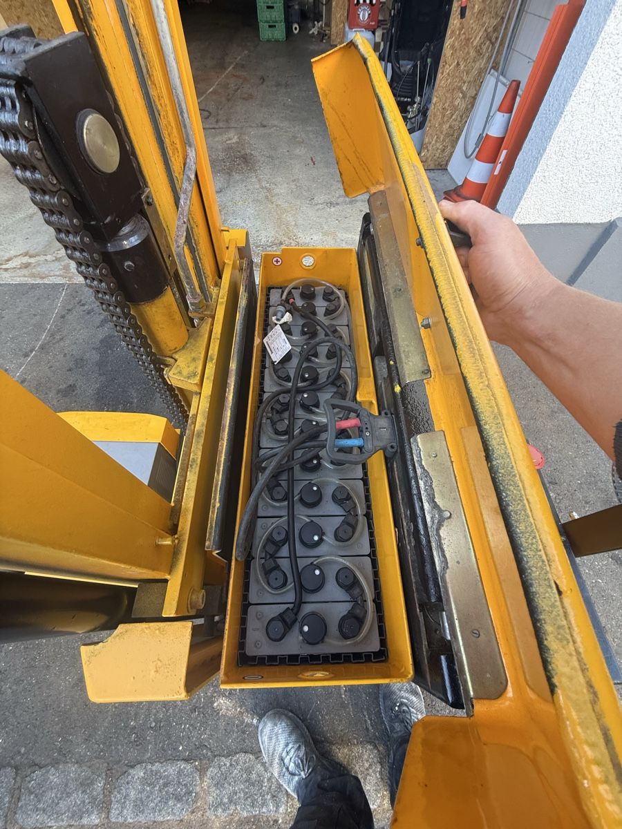Ameise Carrelli elevatori e a forche: Deichselstapler Ameise Jungheinrich – Usato da Ebnat-Kappel venduto da Suizo1291 2