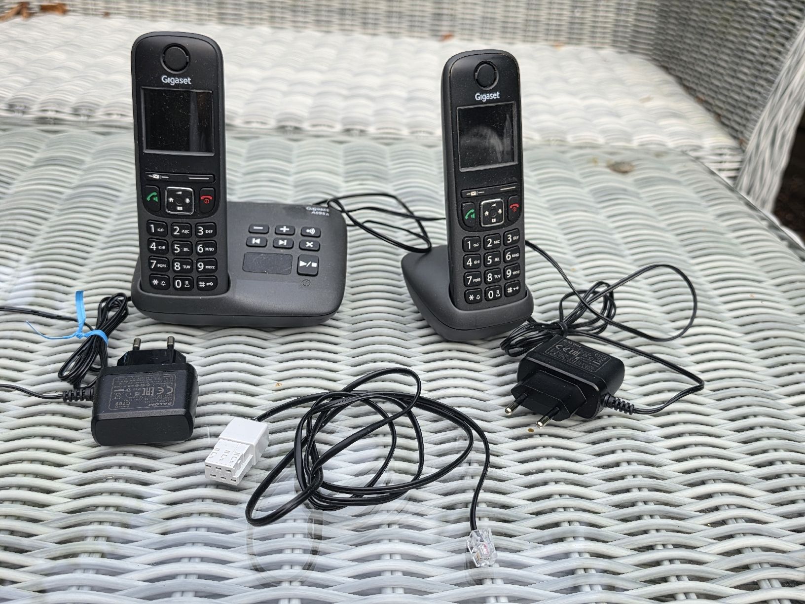 Telefone: Telefone, 2 Stationen – Gebraucht aus Hausen am Albis von kal_l6hm