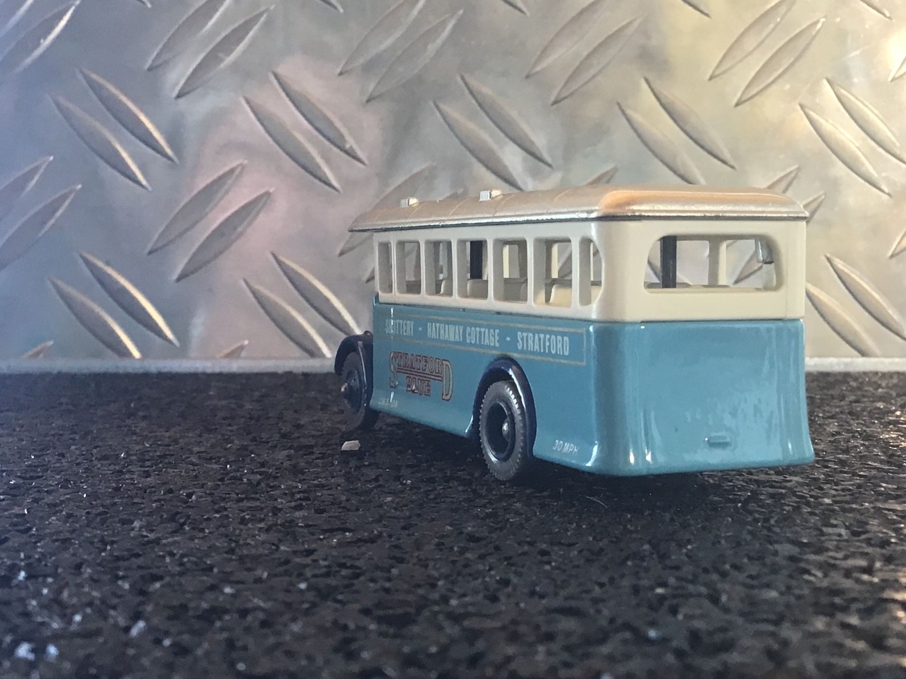 Kit di modellismo & Modellini statici: MODEL SHOTTERY-HATHAWAY COTTAGE -STRATFORD BLUE – Difettoso da Männedorf venduto da Spezial-Modelle 2