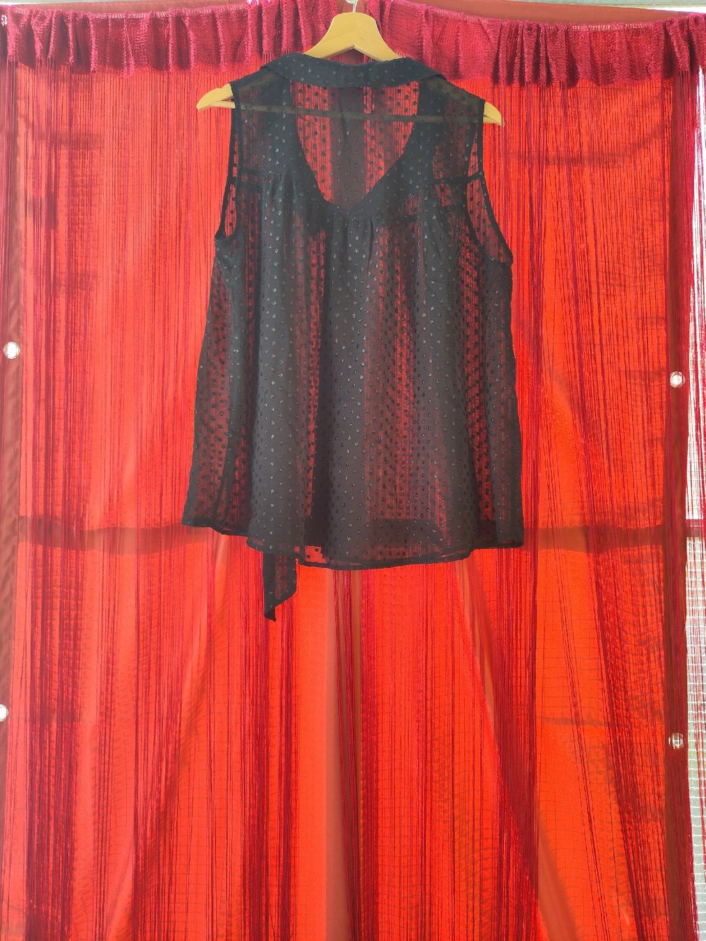 Chemisiers: Schwarze transparente Bluse Dots Schleifenkragen, Oversize – D'occasion à Winterthur par Rahaha 1