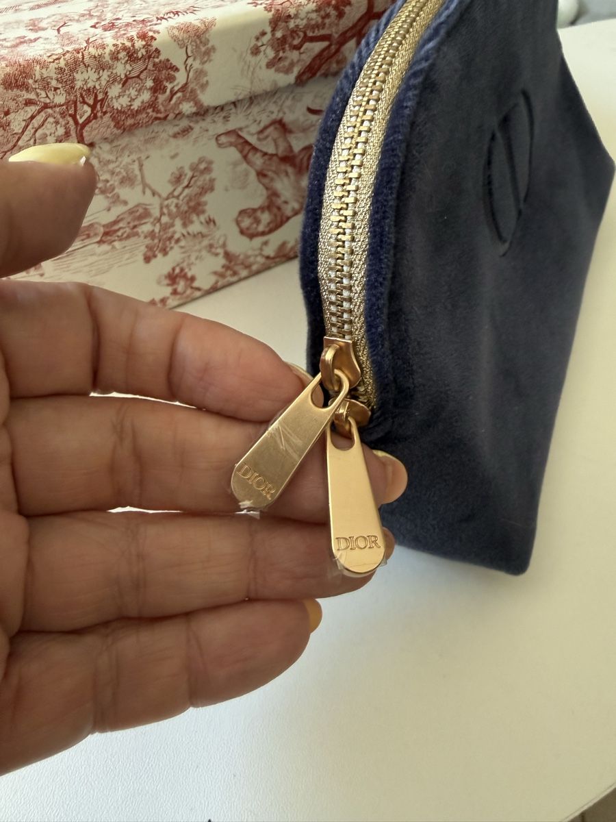 Dior Sacs: Dior cosmetic pouch plus box – D'occasion à Mendrisio par ketolin 1