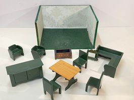Vintage Puppenstube, Puppenhaus mit 10 Tlg. Puppenhausmöbel