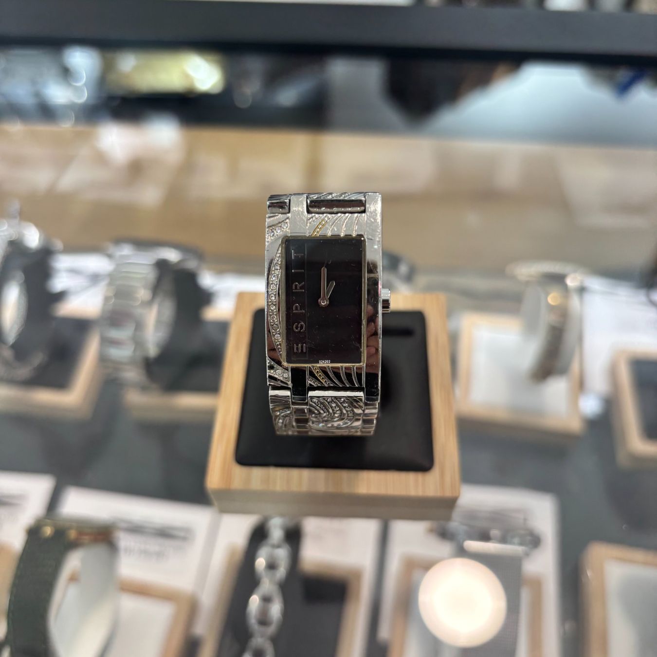 Esprit Orologi: Montre Esprit Élégante, Boîtier Noir – Usato da Lausanne venduto da Korner-Cash