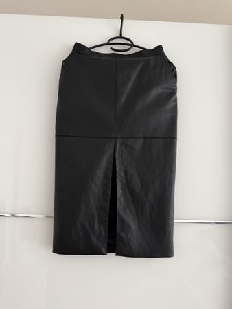 Damen Kunstleder Rock schwarz Schlitz neuwertig