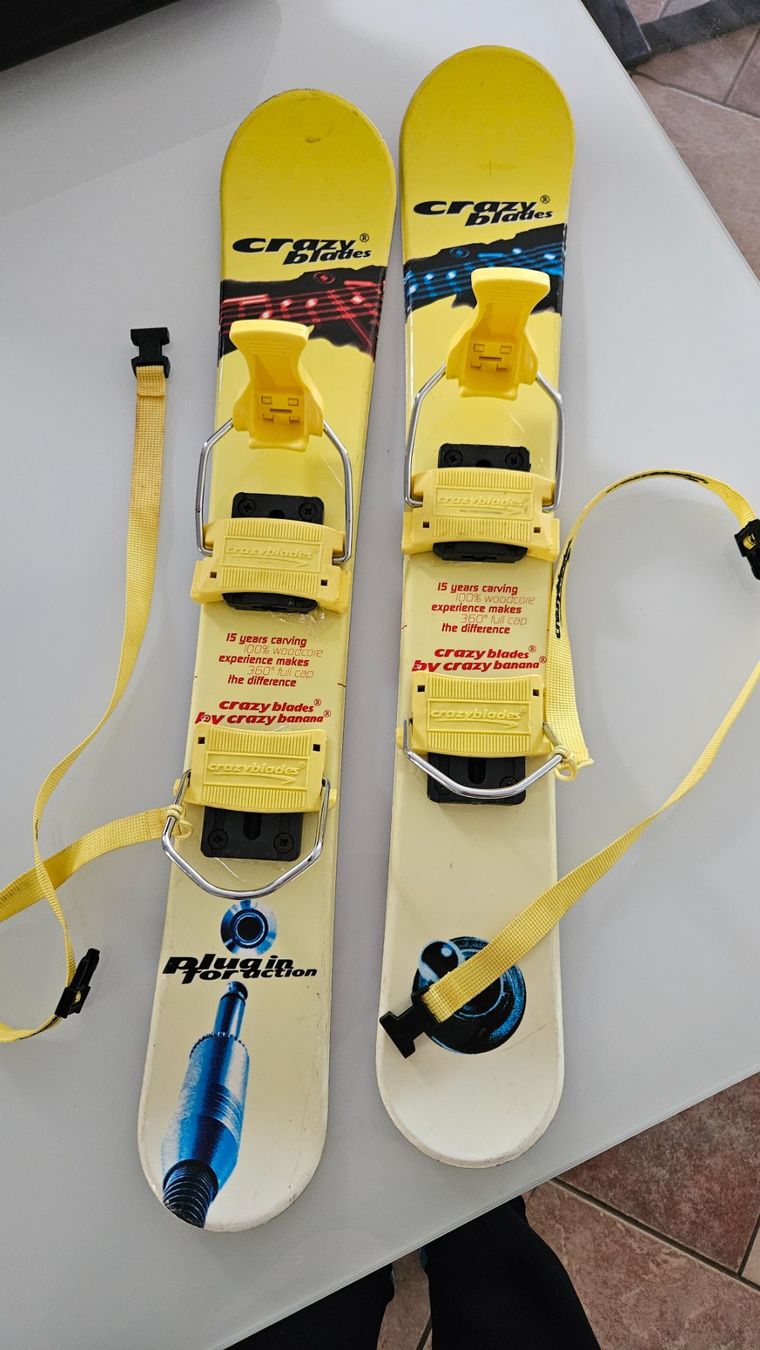 Skis: Sci corti Crazy Blades – D'occasion à Lumino par Doni_dp