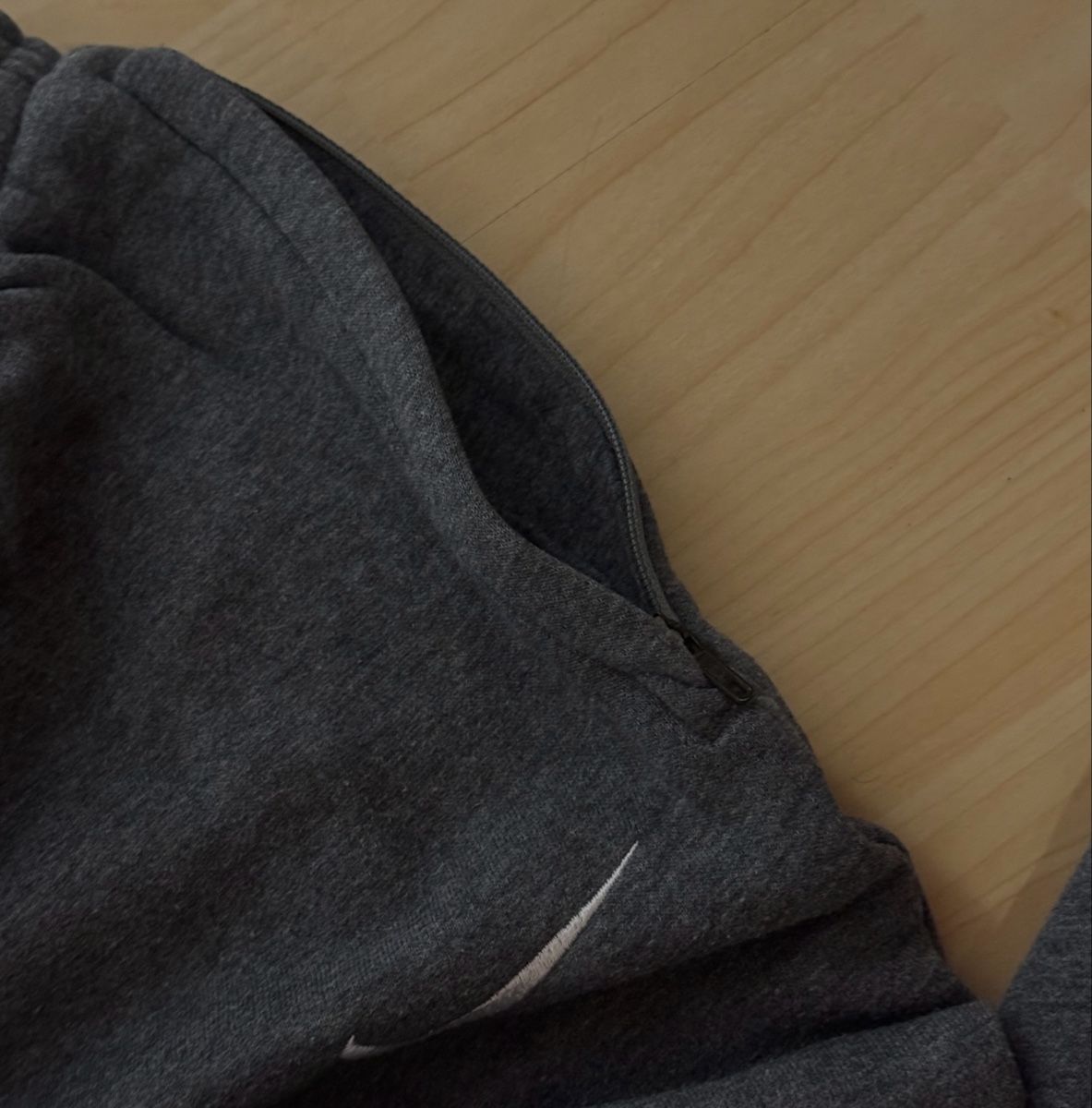 Nike Hosen: Nike Jogginghose grau, Grösse XS – Neu (gemäss Beschreibung) aus Tuggen von jess_gls06 2