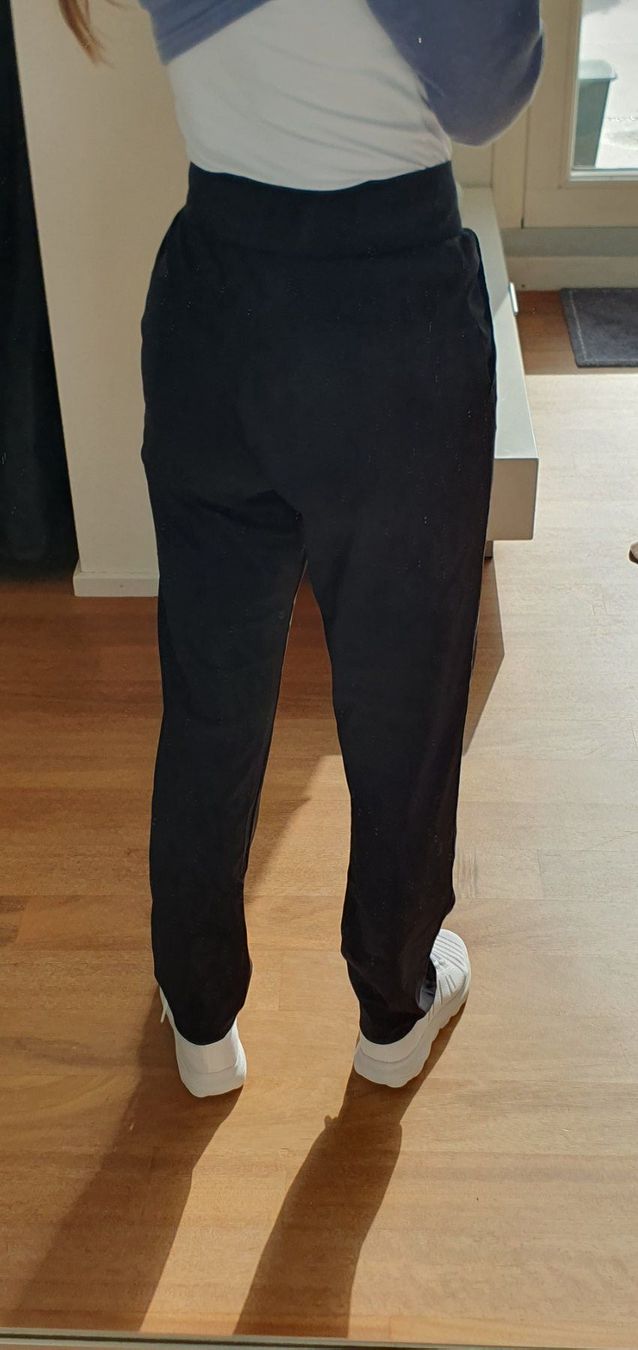 Ina Kess Pantaloni: Hose Ina Kess Grösse 32/34 – Usato da Stansstad venduto da InStyle8 9