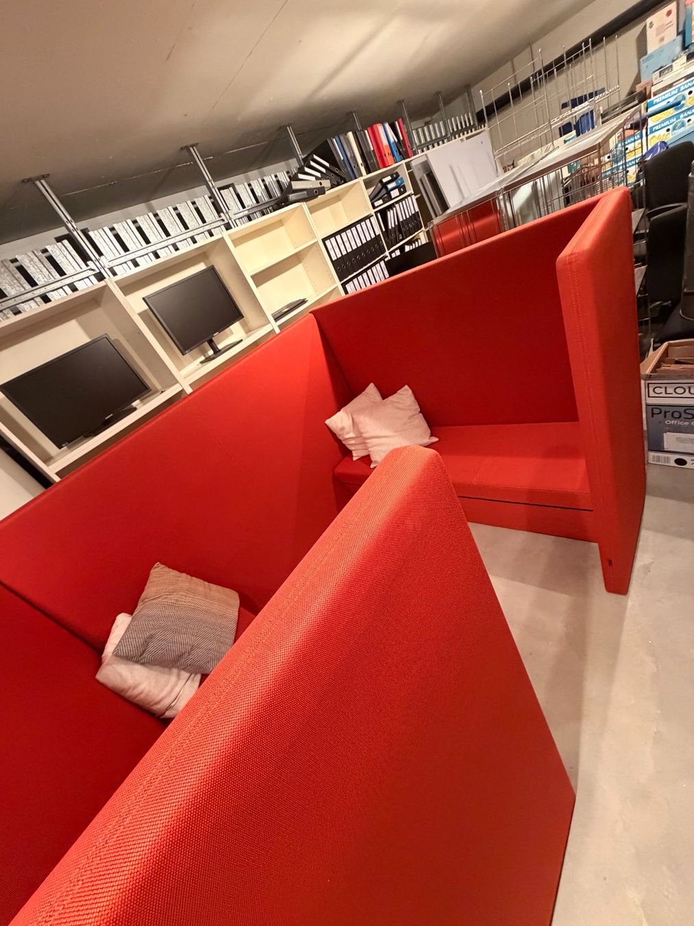 Sofas: Sofa Work Cabin – Neu (gemäss Beschreibung) aus Grenchen von Spicyrize