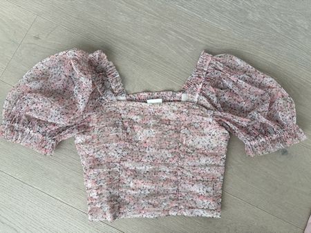 H&M Floral Puff Sleeve Top - Size 36 - Spring/Summer